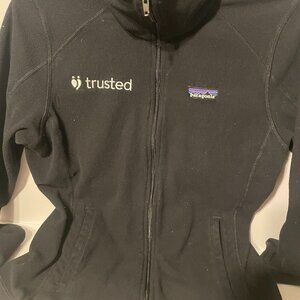 Patagonia women's zip up sweater